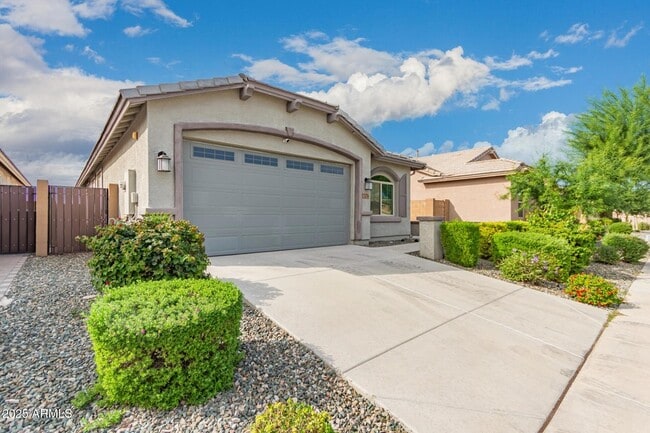 Building Photo - 7276 S 22nd Ln