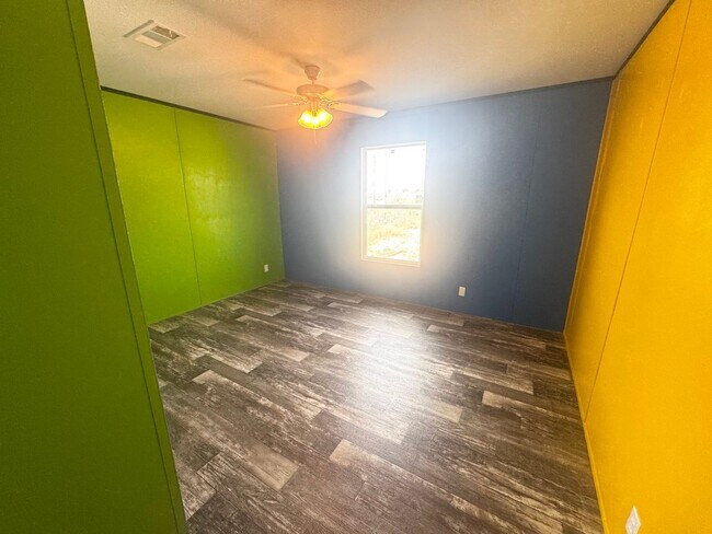 Building Photo - 3 Bedroom 2 Bathoom Ready to Rent in Odessa