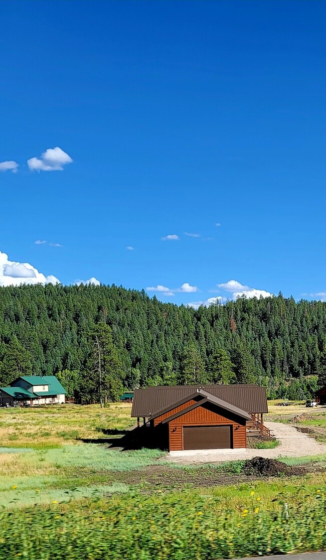 Building Photo - 401 Alpine Dr