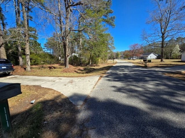 Building Photo - 111 Arnold Dr