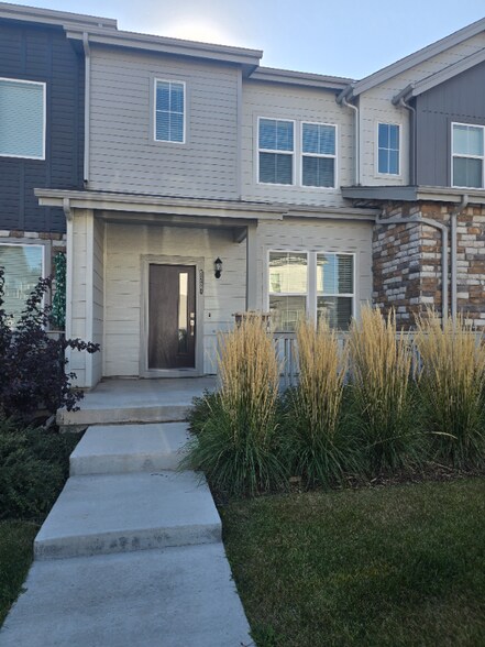 Primary Photo - 5387 Euclid Dr