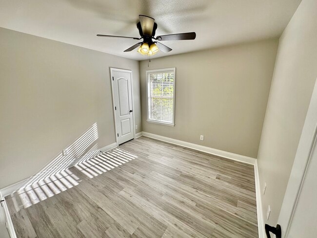 Building Photo - 8022 Brookside Ln