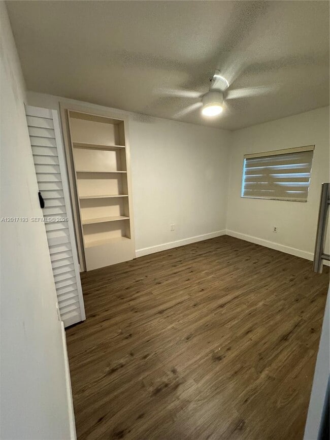 Building Photo - 235 SW 64th Ave