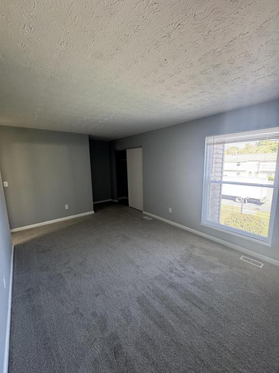 Building Photo - 48 Apple Ln