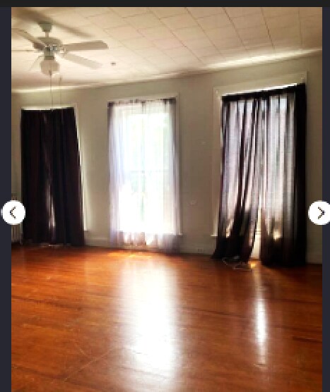 Building Photo - 105 E Main St