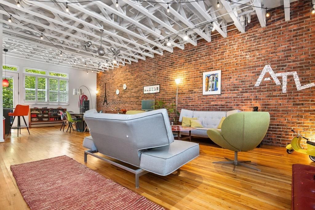 Building Photo - 230 Bradberry St SW