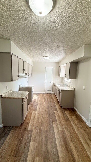 Building Photo - SOUTH EAST/BEECH GROVE 3 BEDROOM 1.5 BATH RANCH RECENTLY UPDATED!