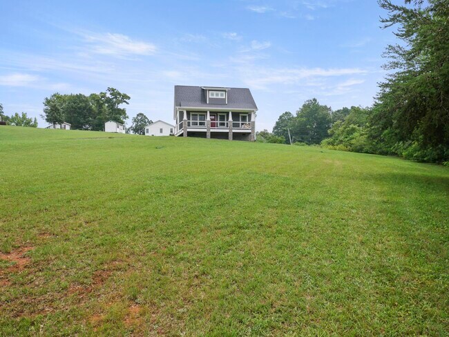 Building Photo - 105 Bobby Ridge Dr