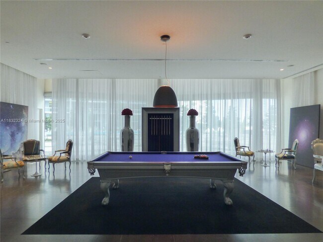 Building Photo - 495 Brickell Ave