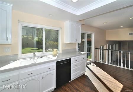 Building Photo - 7252 Elmsbury Ln
