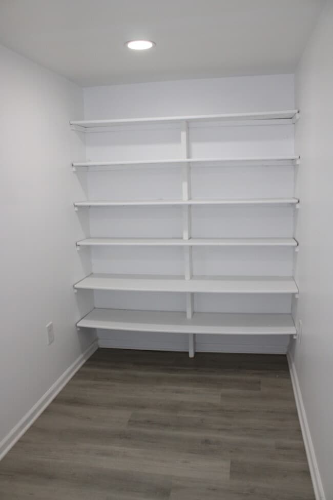 Building Photo - Move in Special - 4 Bedroom and 3 full bat...