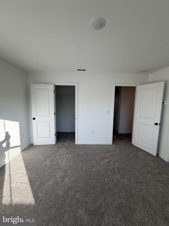 Building Photo - 40 Basswood St