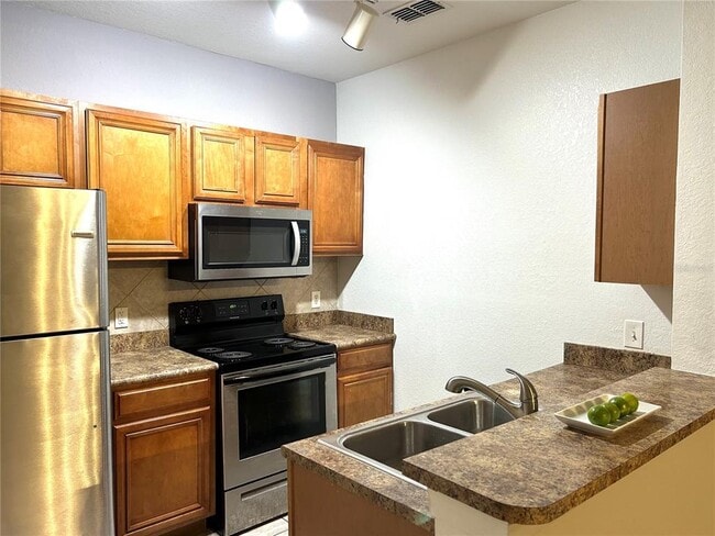 Building Photo - 6137 Metrowest Blvd