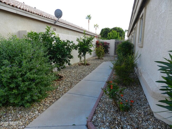 Building Photo - 13191 W Alvarado Cir