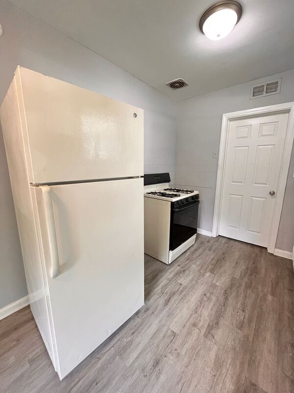 Building Photo - 18455 Wormer Ave