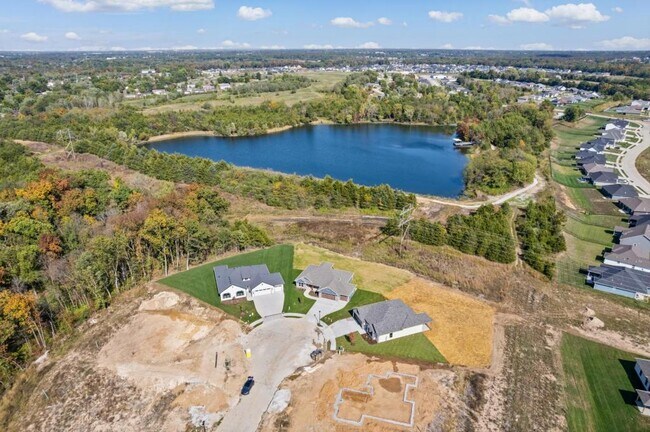 Building Photo - 2004 Stone Mountain Pkwy