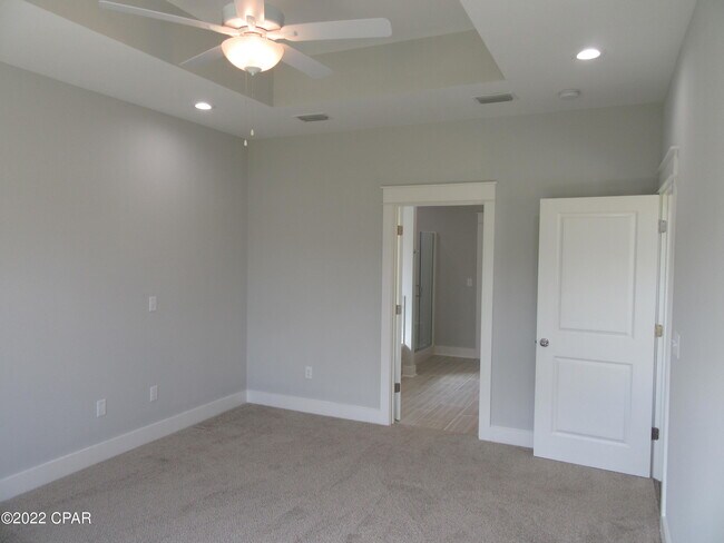 Building Photo - 154 Drews Ln