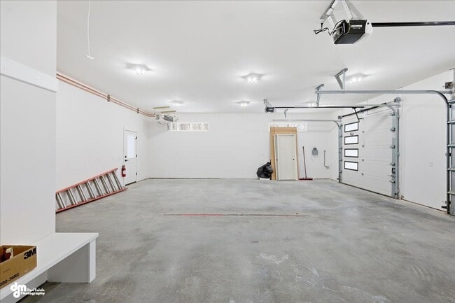 Building Photo - Fully ADA Accessible Home!