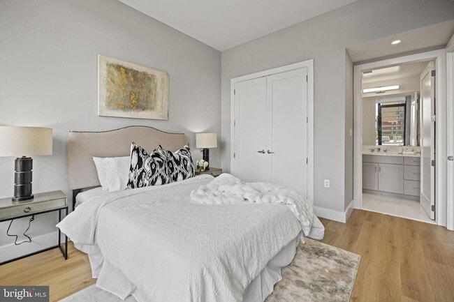 Building Photo - 801 N Fairfax St