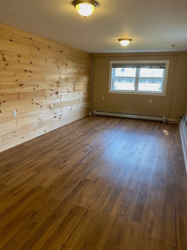 Building Photo - 53A Webster Ave