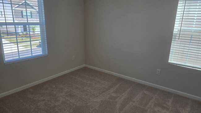 Building Photo - New Home with 5BR/2.5BA, Loft Area, Primar...