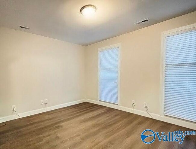 Building Photo - 50 Pine St