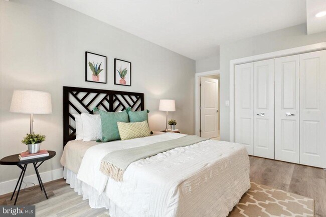 Building Photo - 1223 N 7th St