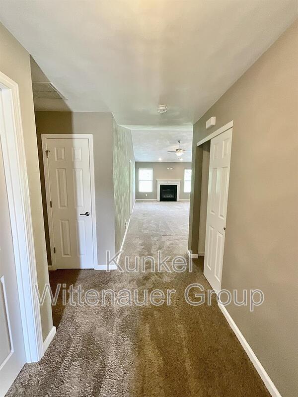 Building Photo - 48 Oak Pointe Cir