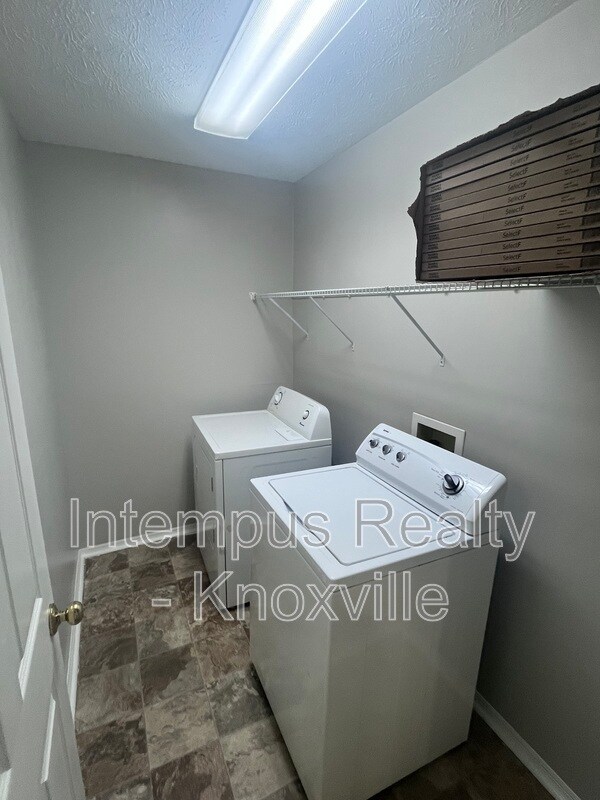 Building Photo - 1013 Ashley Michelle Ct