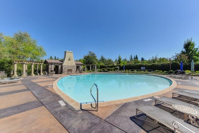 Building Photo - BEAUTIFUL CONDO AT THE PHOENICIAN IN ROSEVILLE!!