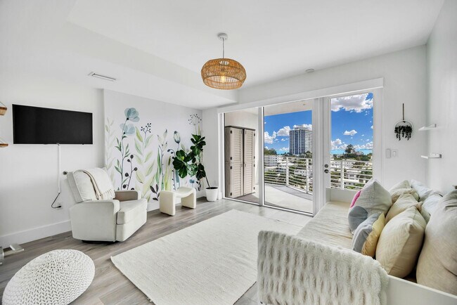 Building Photo - 612 Bayshore Dr