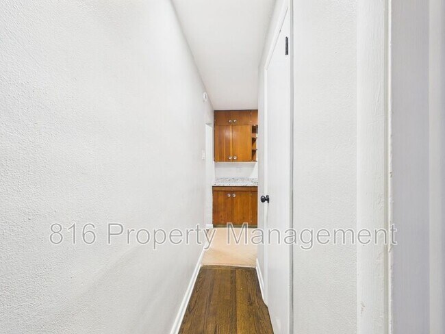 Building Photo - 7560 Prospect Ave