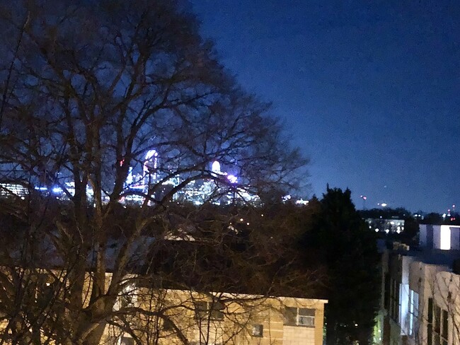 Building Photo - 2125 Southend Dr