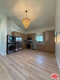Building Photo - 7849 Brighton Ave