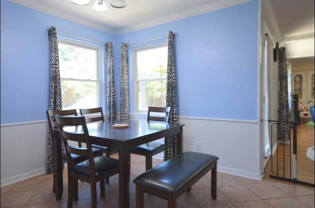 Building Photo - 4107 Cypress Lake Dr