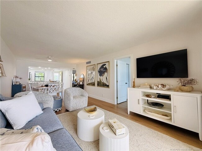 Building Photo - 7370 S Ocean Dr