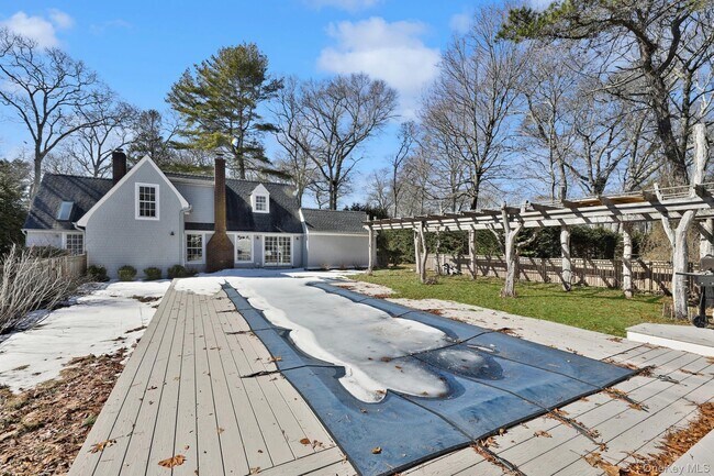 Building Photo - 17C Basket Neck Ln