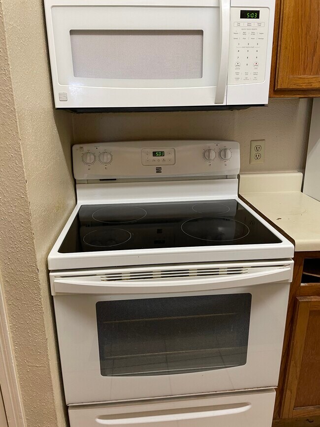 Building Photo - 10101 S Gessner Rd