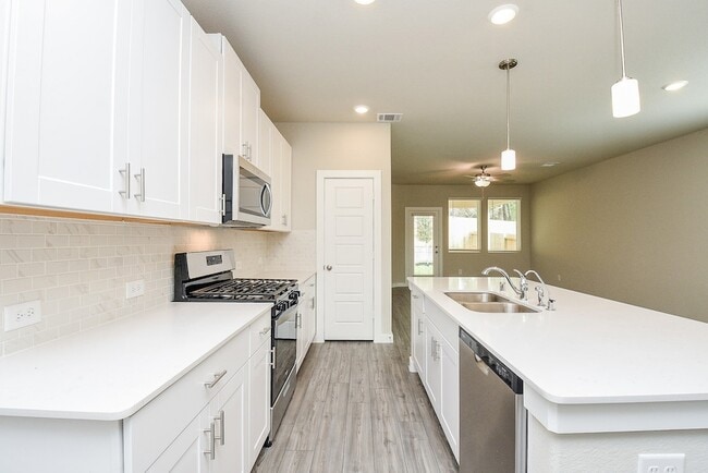 Building Photo - 2022 W Darlington Oak Ct