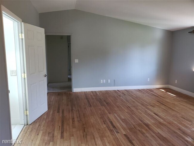 Building Photo - 2884 Hawks Ave