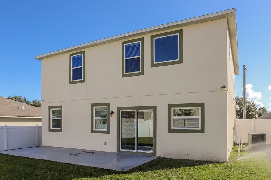 Building Photo - 2237 Aitkin Loop