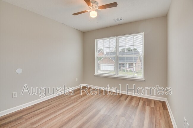Building Photo - 7640 Pleasantville Way