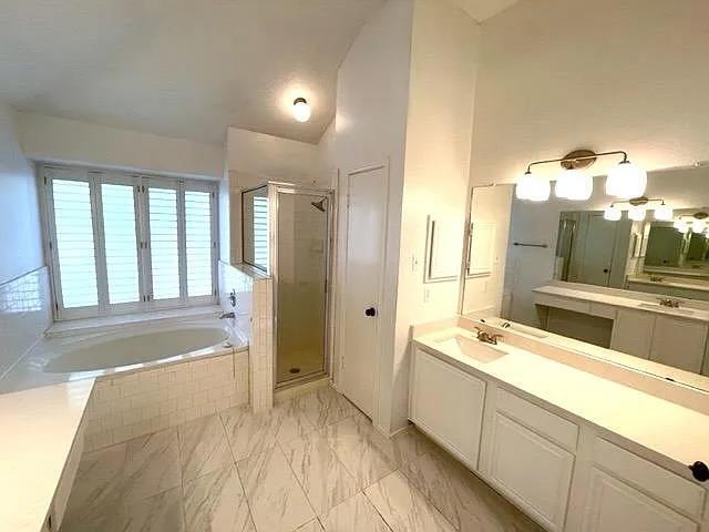 Building Photo - 4410 Sojourner St