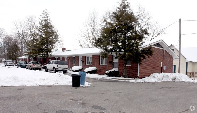 Primary Photo - 333 S Green St