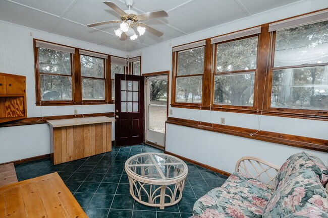 Building Photo - Fully Furnished Charleston Rental Near Folly Beach – Utilities Included | $3,100/Month