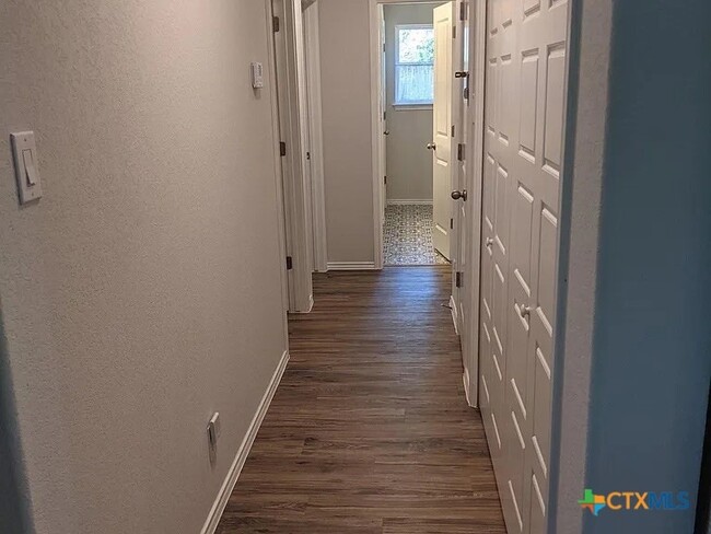 Building Photo - 254 Ridgerock Dr