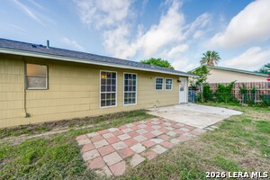 Building Photo - 5611 Green Manor Dr