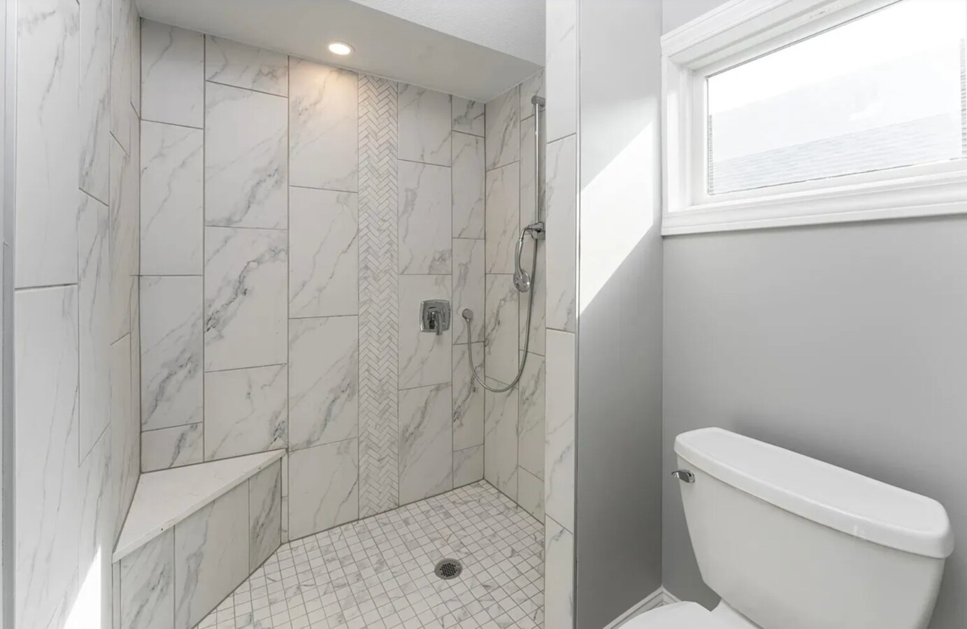 Building Photo - 4462 Broadway Blvd