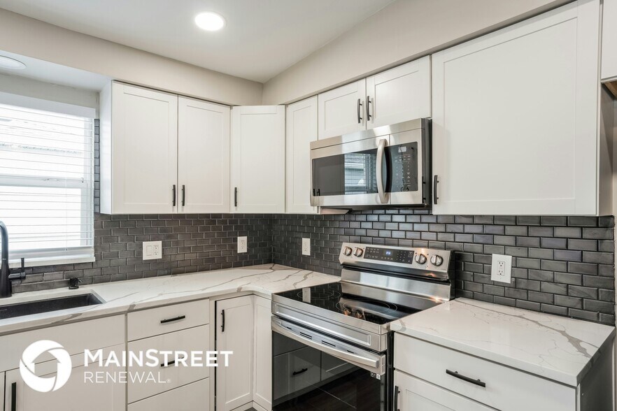 Building Photo - 8716 78th Pl