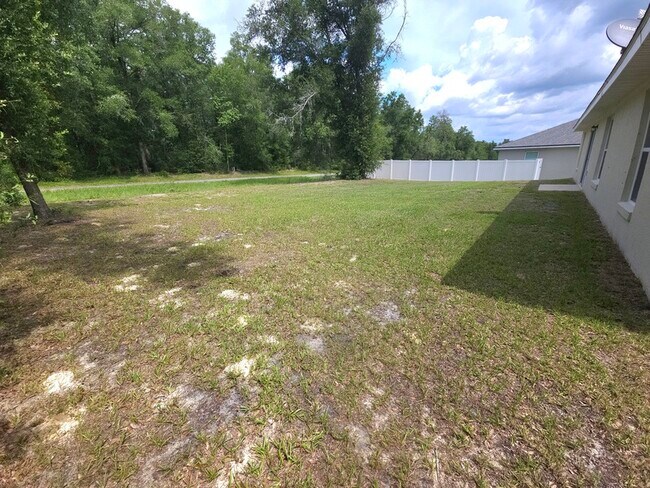 Building Photo - 13775 SW 43rd Cir